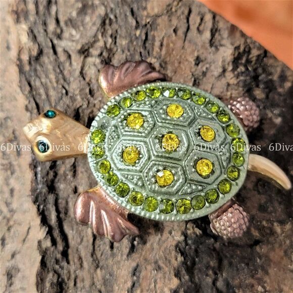 GREEN Turtle  Small Brooch Pin - Picture 4 of 9